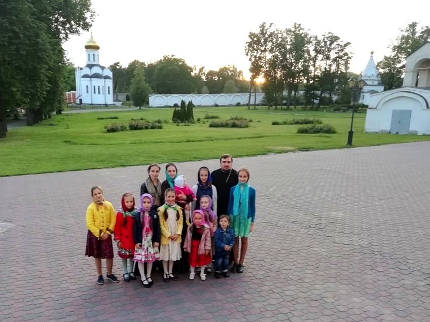 Владимир/Июль24/Апрель26/05_РФ_Влад.Валентина Мереуца_фото протоиерей Артемий Владимиров.jpg